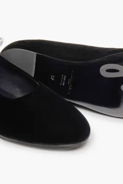 Ballerines En Velours Noir A Bride