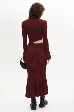 Robe Col Rond A Manches Longues Evasees