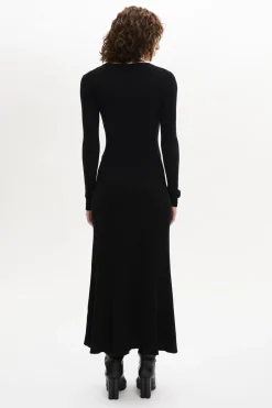 Robe Col Rond A Manches Longues